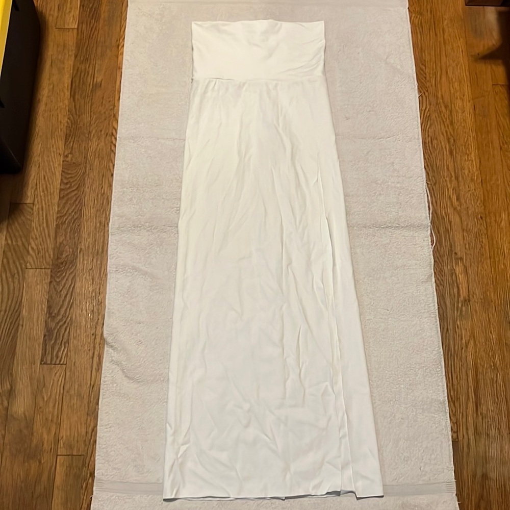 SKIMS SHAPING SWIM LONG SKIRT